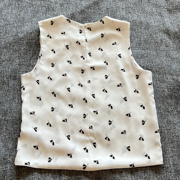 Tahari top - Picture 3 of 4